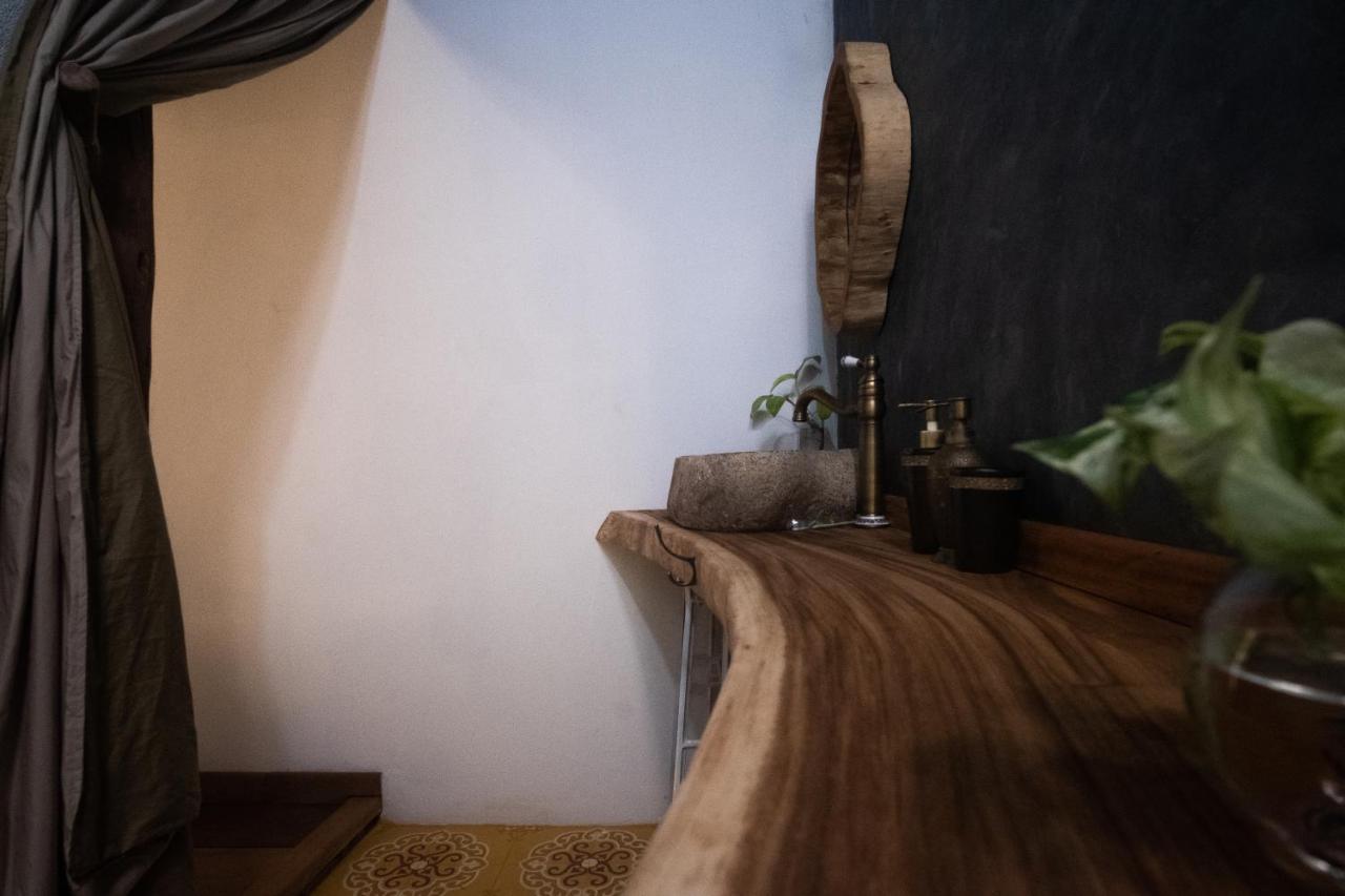 Leranda Homestay Хюе Екстер'єр фото